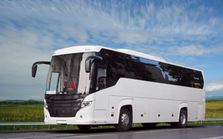 Coach (Tur Otobüsü) 